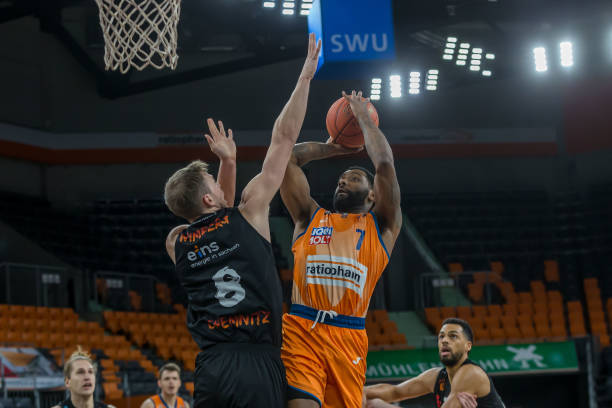 从阿尔维斯 从阿尔维斯